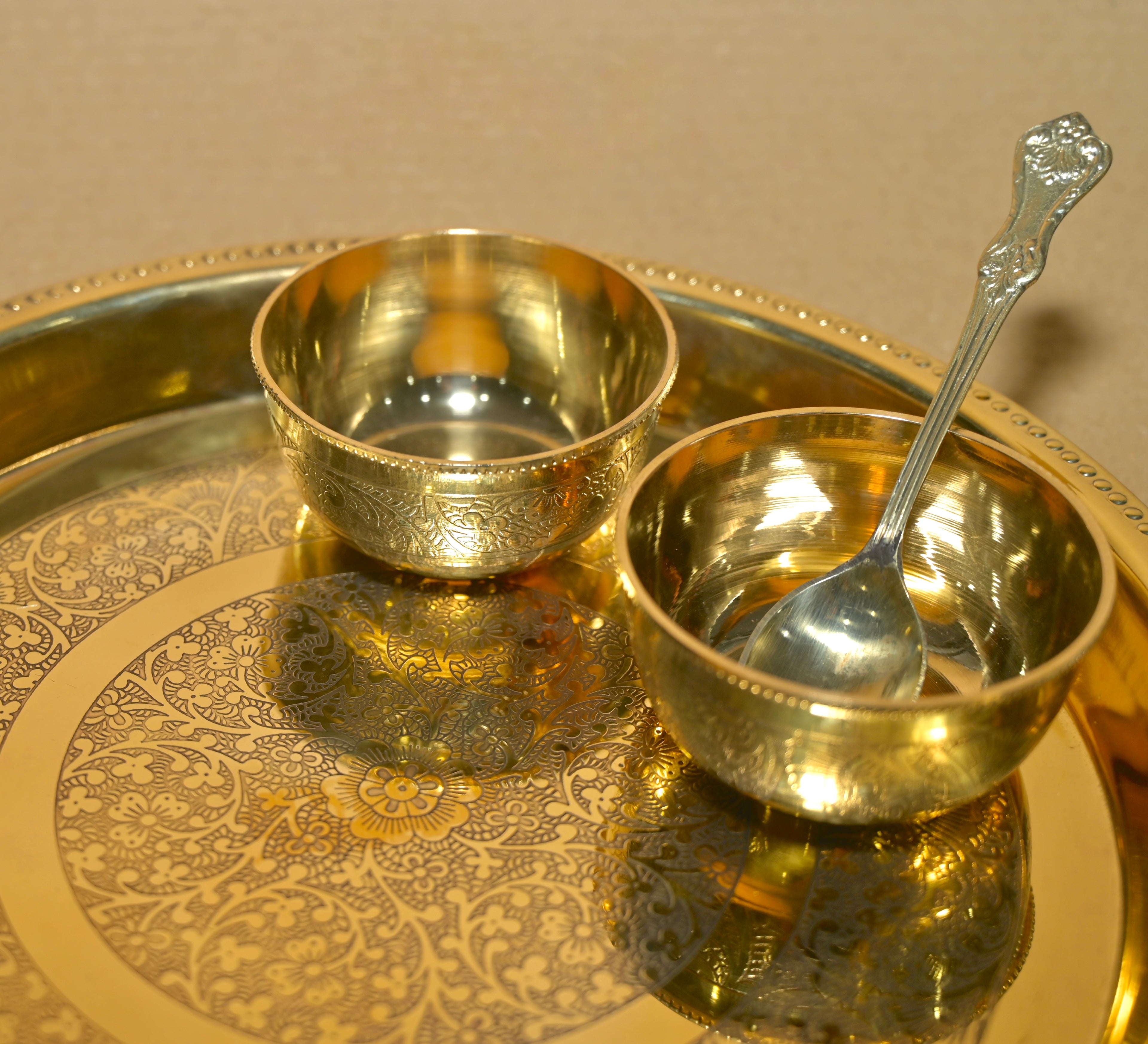 Brass dinner set