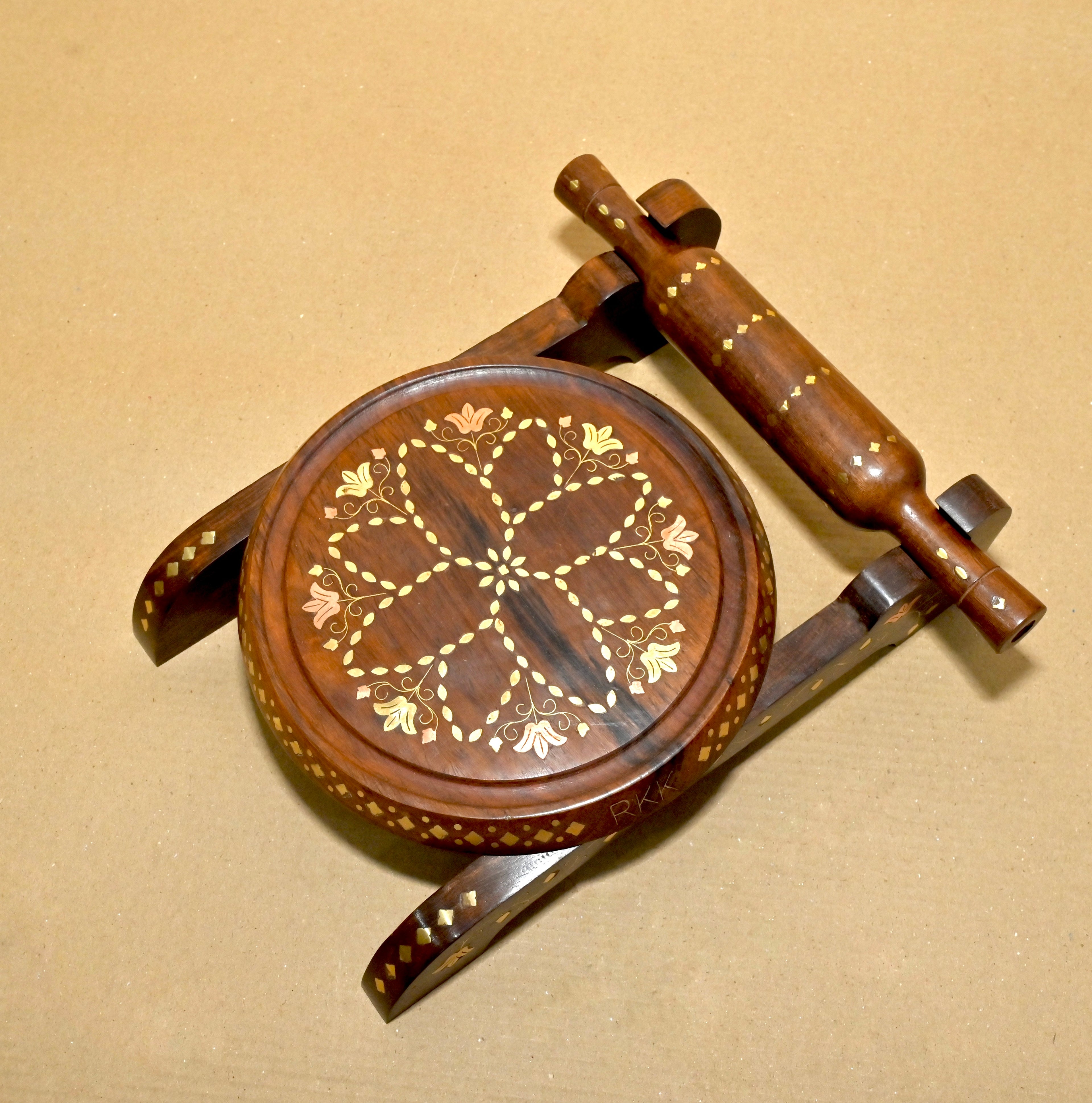 Handcrafted Wooden Chakla Belan Set – Premium Floral Inlay Rolling Board & Rolling Pin