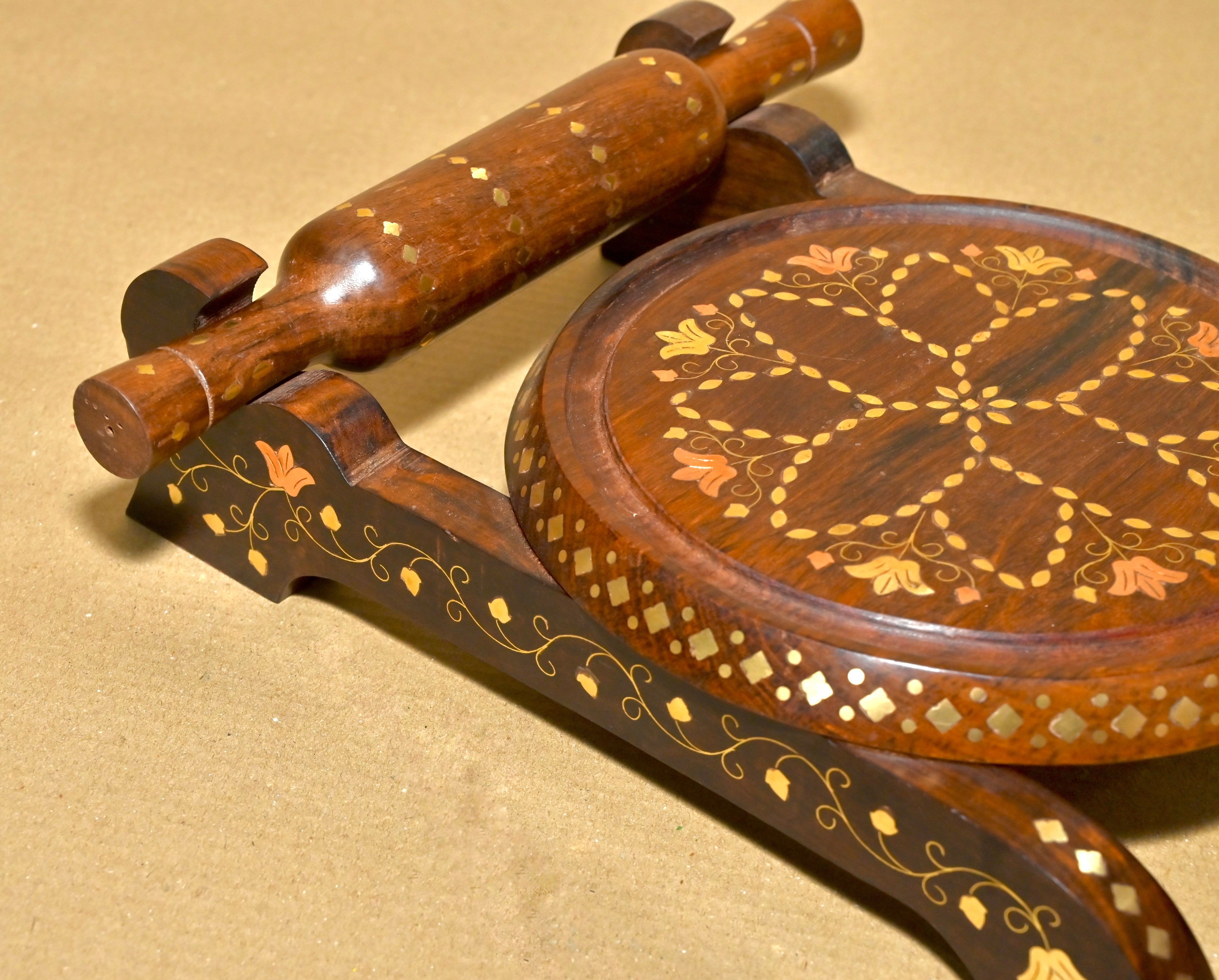 Handcrafted Wooden Chakla Belan Set – Premium Floral Inlay Rolling Board & Rolling Pin